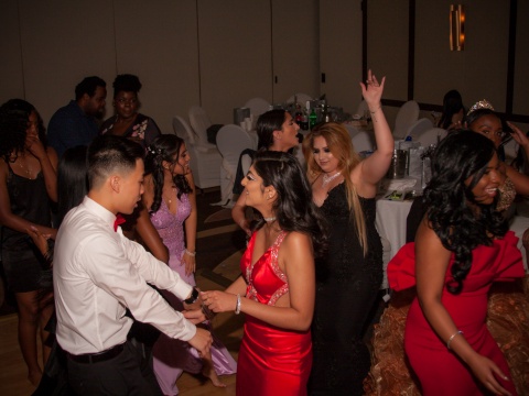 2017-06-07-EWSIS-Prom-280.jpg